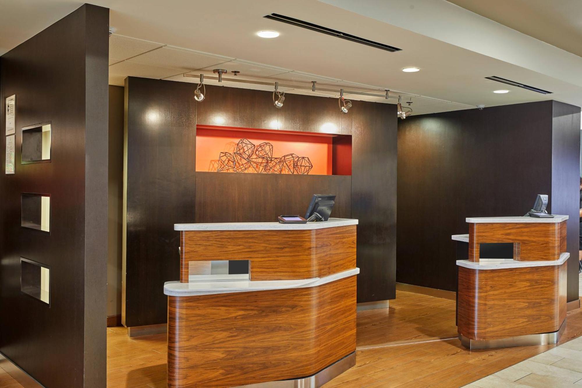 Hotel Courtyard By Marriott Eugene 3*
