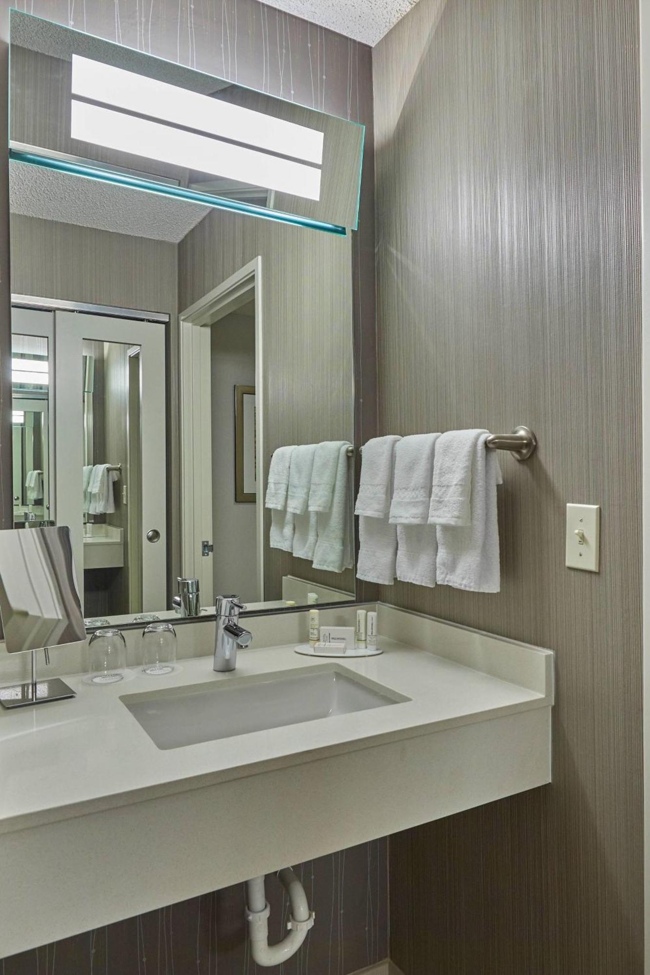 Courtyard By Marriott Eugene Springfield